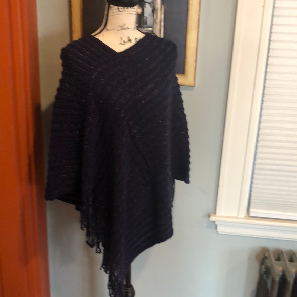 Riah Fashion Navy & Metallic Silver Fringed Knit Poncho (OS) - Picture 1 of 6